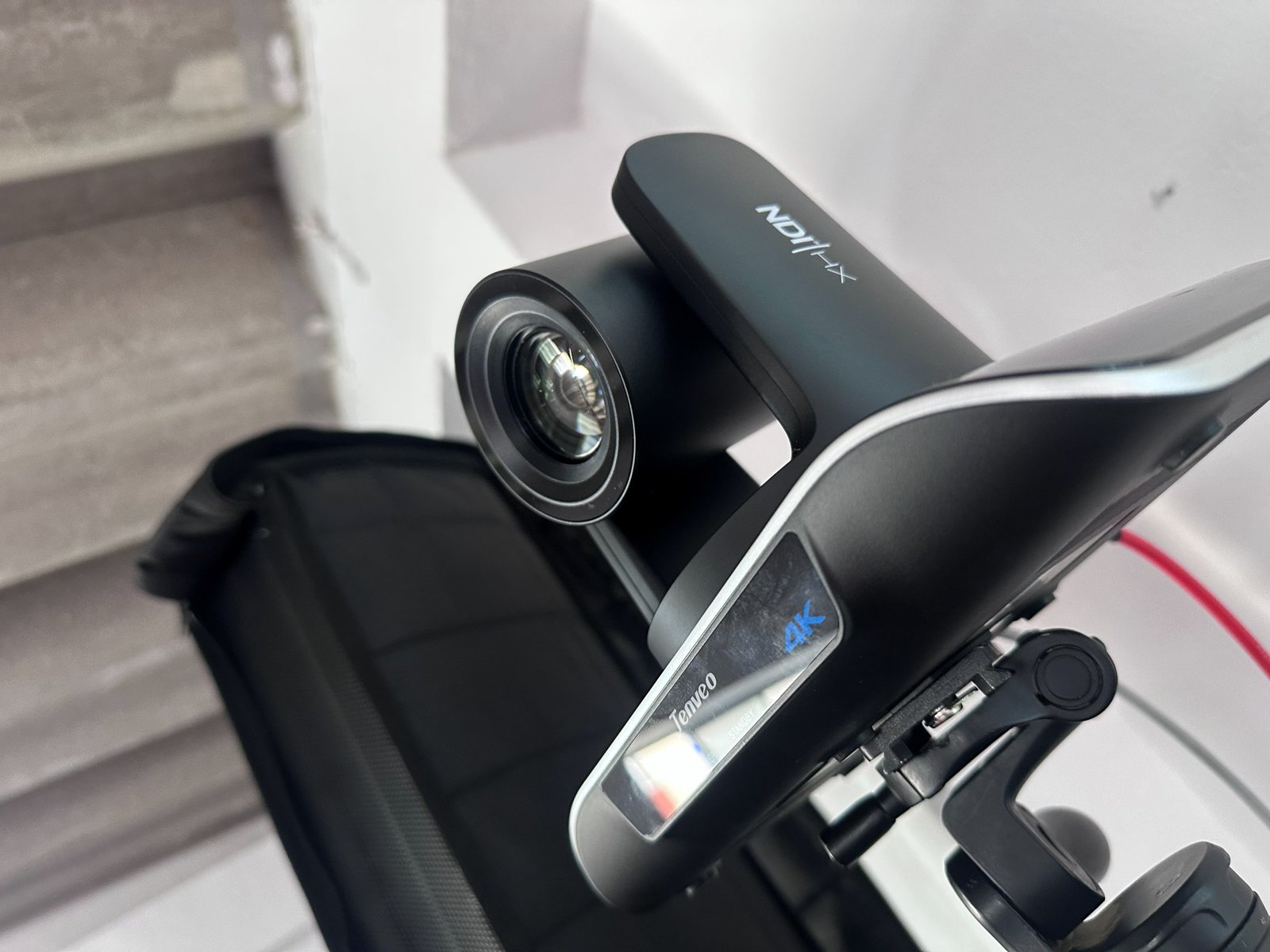 Cámara profesional 4K para streaming y grabación de eventos.